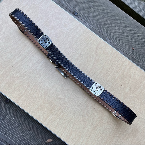 Brighton Women’s Black Leather Belt With Floral Silver Toned Accents Sz 34 - Picture 11 of 16